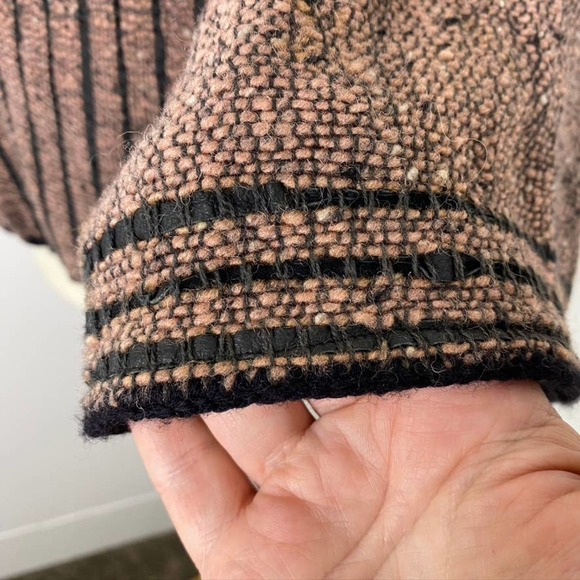 Frog Hollow Creates Handwoven Sweater - Picture 5 of 12